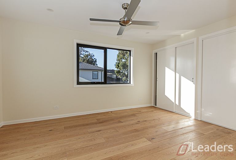 1/1 Thompson St, Clayton VIC 3168, Australia