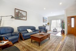 Unit 2/230 Waverley Rd, Mount Waverley VIC 3149, Australia