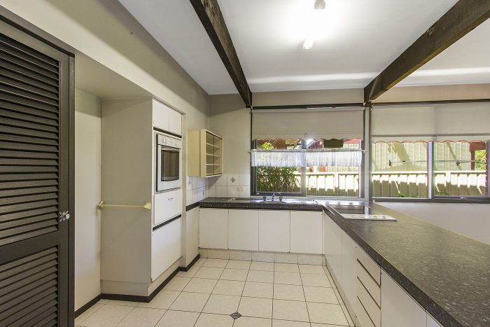 14 Cornwall Ave, Gorokan NSW 2263, Australia