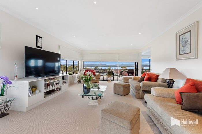 10 Shore Court Shearwater TAS 7307 Australia