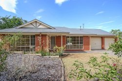 38 Menzies St West Wodonga VIC 3690, Australia