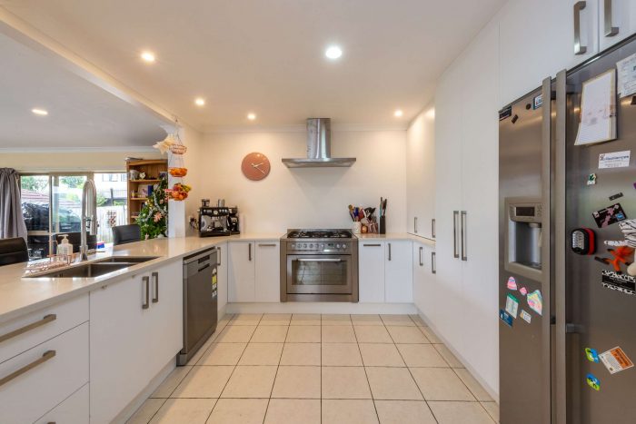 34 Te Kauri Place, Helensville, Rodney 0800, Auckland