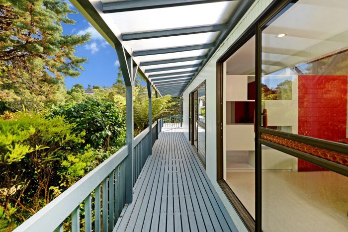 2 Montclair Rise Browns Bay North Shore City 0630 New Zealand