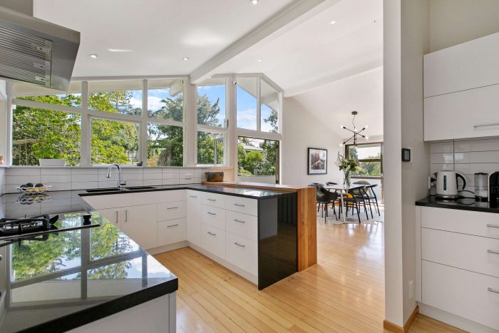 8 Potiki Place Glen Innes Auckland City 1072 New Zealand