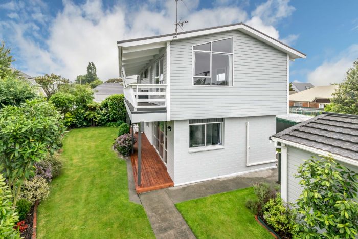 2A/30 Nortons Road, Avonhead, Christchur­ch City, Canterbury, 8042, New Zealand