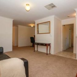 1/20 Argyle Ct, Thornlie WA 6108, Australia