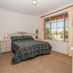 1/20 Argyle Ct, Thornlie WA 6108, Australia