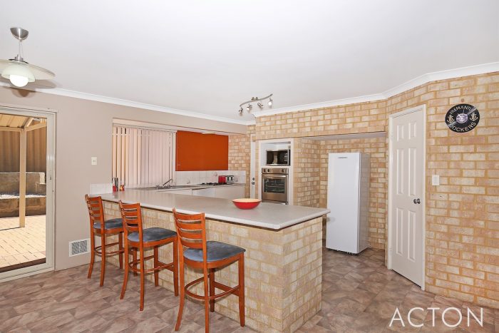17 Boileau Pl, San Remo WA 6210, Australia