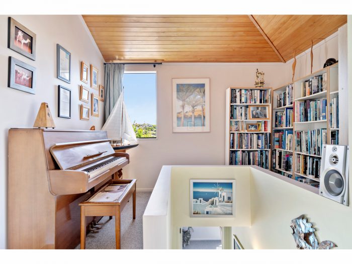15 Park Rise, Campbells Bay, North Shore City, Auckland, 0630, New Zealand