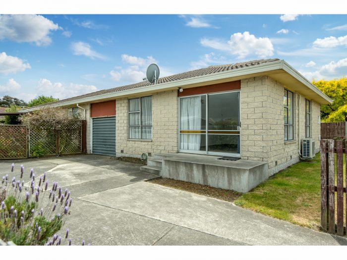 1 / 6 Portnall Place, Parklands, Christchurch City, Canterbury 8083, New Zealand