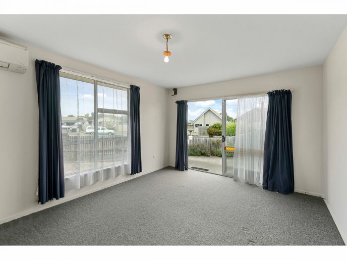 1 / 6 Portnall Place, Parklands, Christchurch City, Canterbury 8083, New Zealand