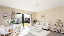 2/109a Queenspark Drive, Parklands, Christchur­ch City, Canterbury, 8083, New Zealand