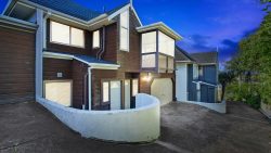 23b Commodore Parry Road, Castor Bay, North Shore City, Auckland, 0620, New Zealand