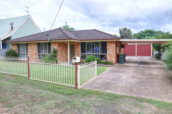 11 Rugby St, Ellalong NSW 2325, Australia