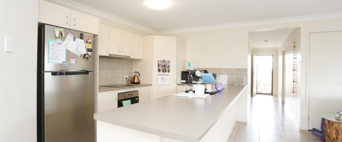 House 8/12 Walnut Cres, Lowood QLD 4311, Australia