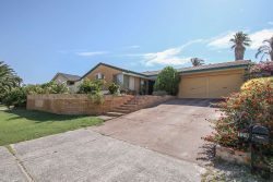 124 Beasley Rd, Leeming WA 6149, Australia