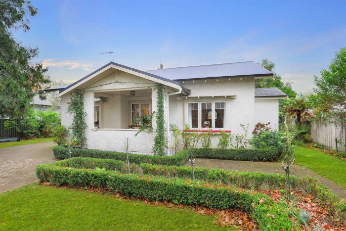12 Thames Street, Claudeland­s, Hamilton, Waikato, 3214, New Zealand