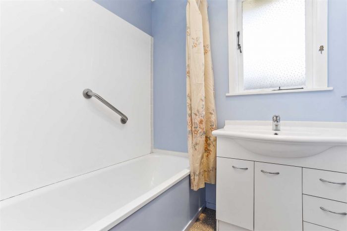 20 Peter Buck Road, New Windsor, Auckland City, Auckland, 0600, New Zealand