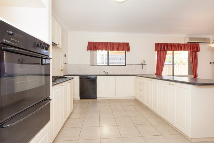 60 Ambassador Dr, Currambine WA 6028, Australia