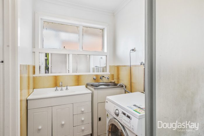 Unit 1/4 Smart St, Sunshine West VIC 3020, Australia