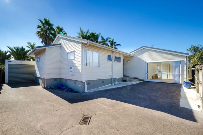 204B Edmonton Road, Te Atatu South, Waitakere City, Auckland, 0610, New Zealand