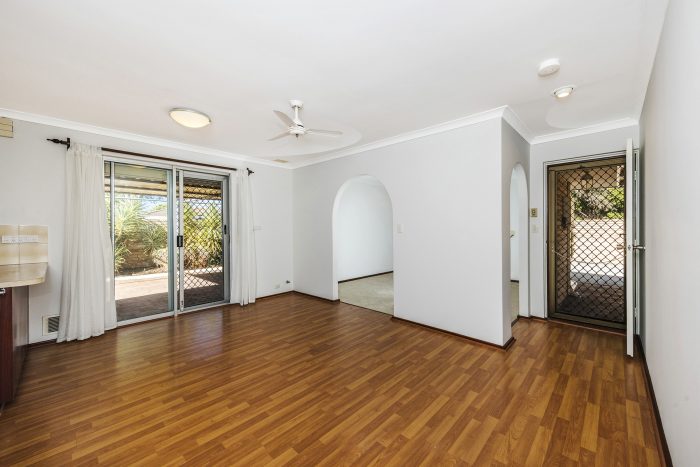 1/257 Fulham St, Cloverdale WA 6105, Australia