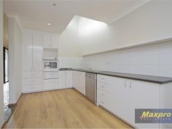 4/3 Acacia Pl, Lynwood WA 6147, Australia