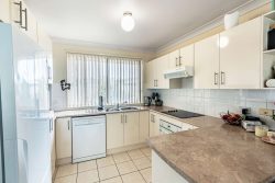 173 Rayleigh Dr, Worrigee NSW 2540, Australia