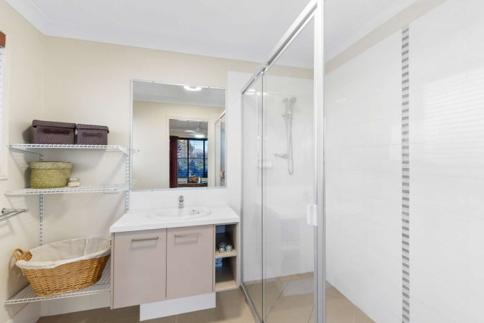 38 MacKintosh Dr, North Lakes QLD 4509, Australia