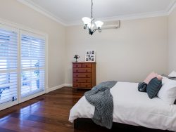 37 Zenobia St, Palmyra WA 6157, Australia