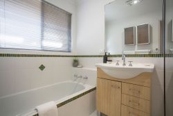 68 Davies Cres, Kardinya WA 6163, Australia