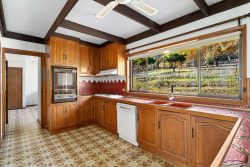 16 Panorama Dr, Buffalo River VIC 3737, Australia