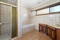 16 Panorama Dr, Buffalo River VIC 3737, Australia