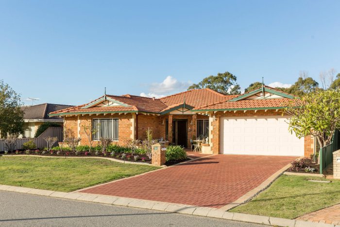 51 Kingston Pl, Kardinya WA 6163, Australia