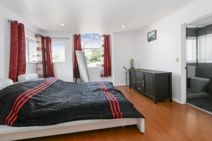 5 Alice Pl, Hillcrest, Auckland 0627, New Zealand