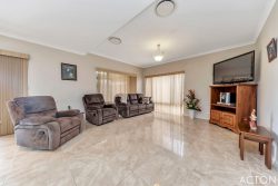 20 Cordia Way, Halls Head WA 6210, Australia