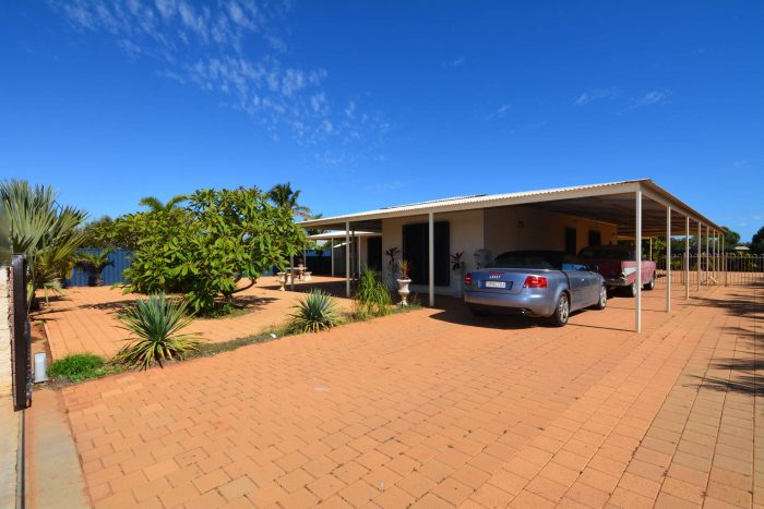 11 Finnerty St, East Carnarvon WA 6701, Australia