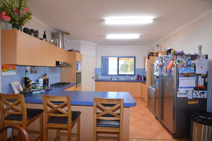 11 Finnerty St, East Carnarvon WA 6701, Australia