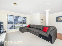 16 Angell Pl, Banks ACT 2906, Australia