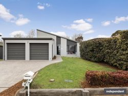 16 Berkeley St, Dunlop ACT 2615, Australia