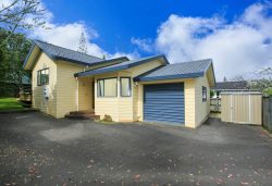 2/15 Juniper Road, Sunnynook, North Shore City, Auckland, 0620, New Zealand