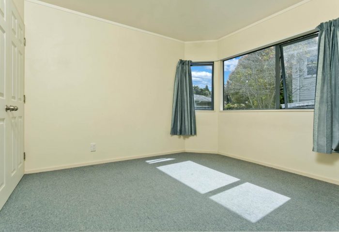 2/15 Juniper Road, Sunnynook, North Shore City, Auckland, 0620, New Zealand