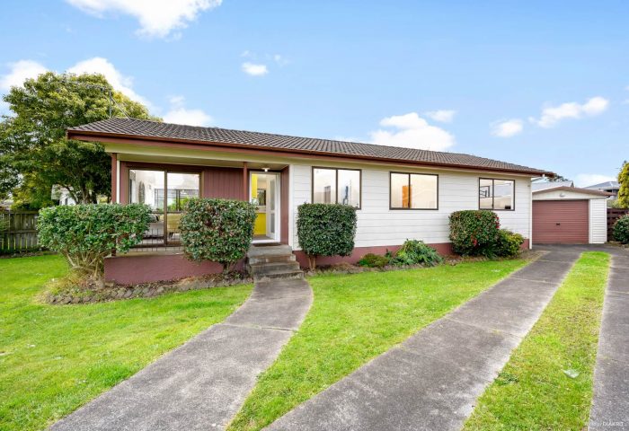 19 Lyren Place, Half Moon Bay, Manukau City, Auckland, 2012, New Zealand