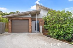 Unit 3/10 Flagstaff Gully Rd, Lindisfarne TAS 7015, Australia