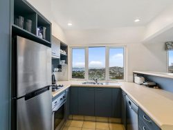 37 Orissa Crescent, Broadmeado­ws, Wellington­, 6035, New Zealand