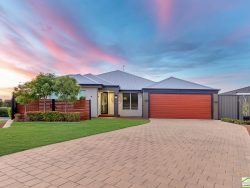 15 Grampians Loop, Yanchep WA 6035, Australia
