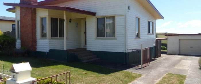 93 W Goderich St, Deloraine TAS 7304, Australia