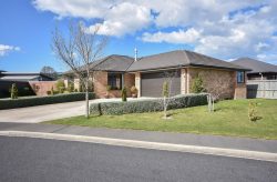 19 Showgate Crescent, Mosgiel, Dunedin, Otago, 9092, New Zealand