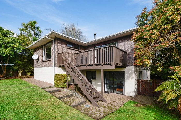 2 Wychwood Crescent, Springfiel­d, Rotorua, Bay Of Plenty, 3015, New Zealand