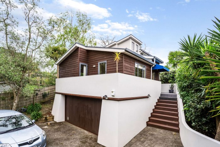 11A Watea Road, Sandringha­m, Auckland City, Auckland, 1025, New Zealand